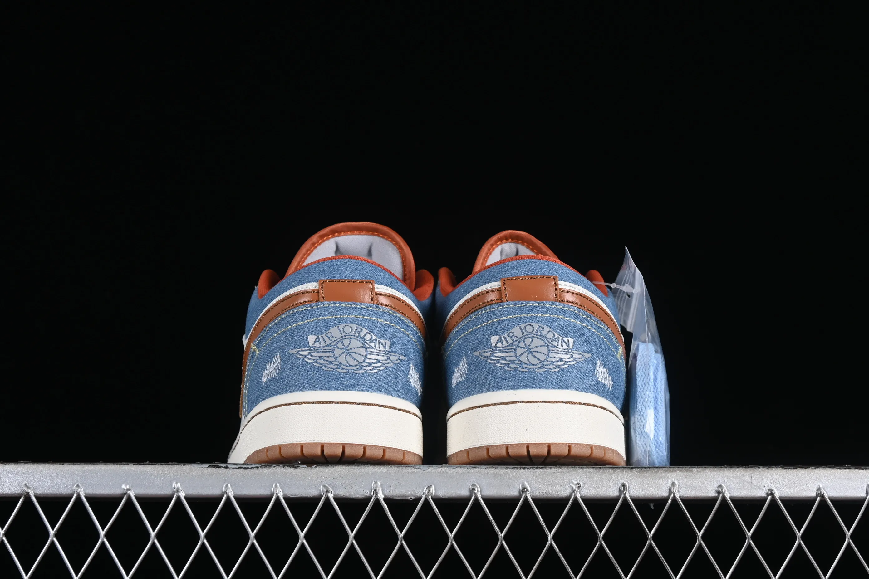 All categories Air Jordan Jordan series basketball shoes Air Jordan 1 Low Air Jordan 1 Low "Multi-Color" AJ1 Joe 1 blue denim low-top cultural and casual sneakers FZ5045-091
